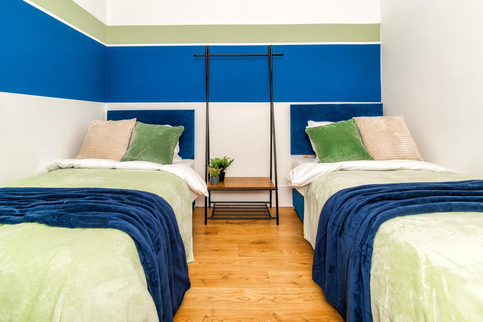 Cosy Retreat - Charming 2-Bed Apartment Greenock Zewnętrze zdjęcie